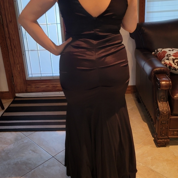 Evening Gown - Picture 2 of 3